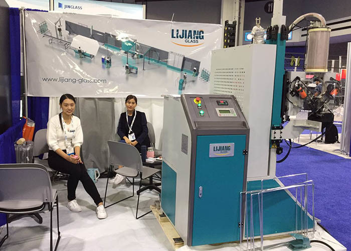 Η Desiccant μηχανή πλήρωσης μπορεί αυτόματα να επιτύχει τις ενέργειες να τρυπήσει τις τρύπες αυτόματα στα πλαίσια πλήκτρων διαστήματος με τρυπάνι