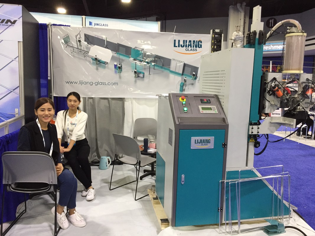 LJGZ2020 η Desiccant μηχανή πλήρωσης μπορεί αυτόματα να επιτύχει τις ενέργειες να τρυπήσει τις τρύπες αυτόματα στο πλαίσιο πλήκτρων διαστήματος με τρυπάνι