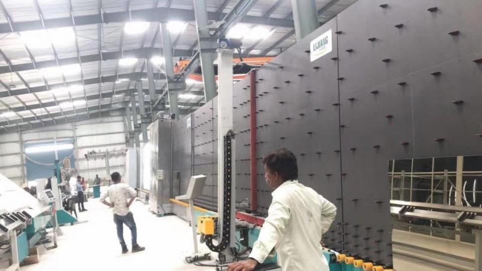 Αυτόματη χαμηλή αλέθοντας μηχανή ακρών ταινιών γυαλιού Ε για τη διαγραφή της χαμηλής ταινίας Ε