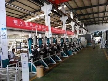 Η κάθετη μονώνοντας γραμμή παραγωγής γυαλιού, να παραγάγει δύο IGU σε έναν χρόνο, το αργό που γεμίζουν μπορεί