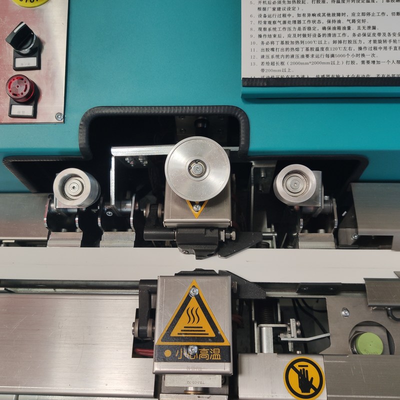 Αυτόματη Desiccant μοριακή μηχανή πλήρωσης Seive για το φραγμό πλήκτρων διαστήματος και την τοποθέτηση σε στρώματα λουρίδων αργιλίου γυαλιού μόνωσης