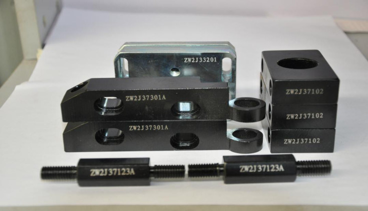 Το χρώμα προσάρμοσε την ακριβή κάμπτοντας μηχανή πλήκτρων διαστήματος γωνίας ±0.5mm