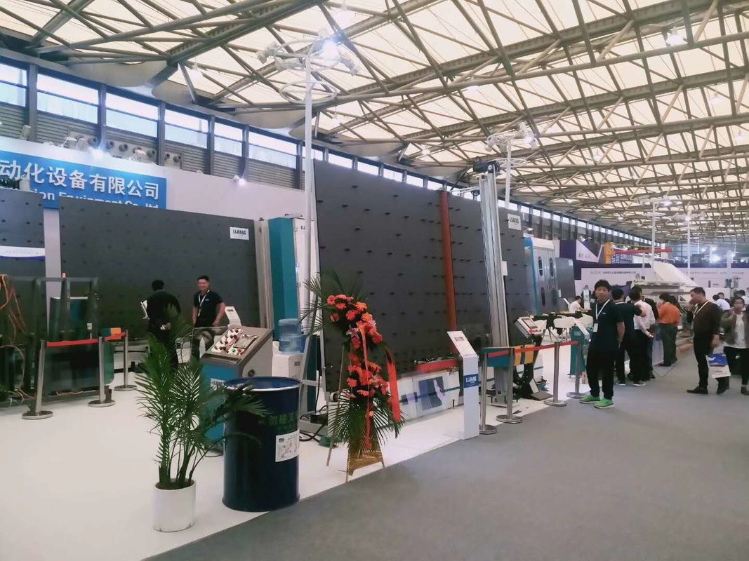 Δύο κομμάτια IGU 19mm μονώνοντας γραμμή παραγωγής ένα γυαλιού χρόνος που γεμίζουν με το αέριο αργού