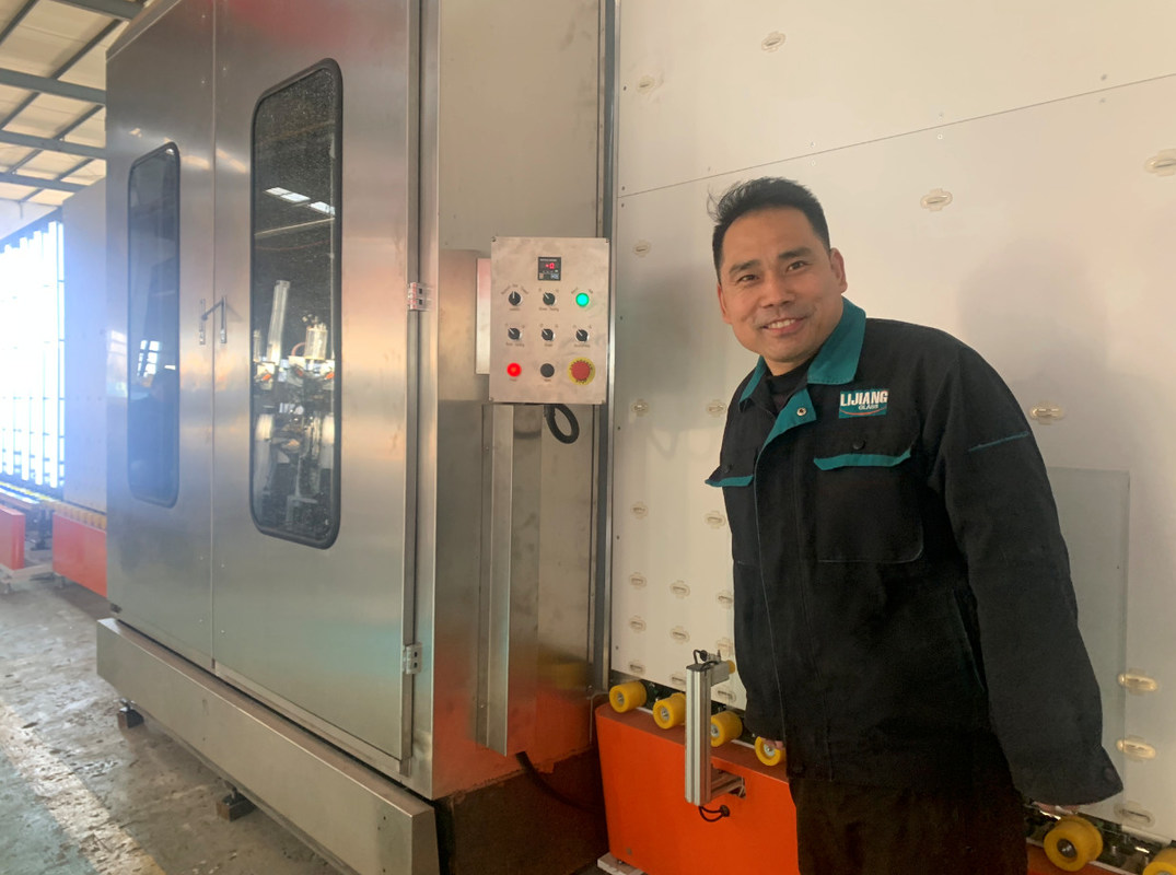 15m/min μονώνοντας πλυντήριο γραμμών παραγωγής γυαλιού για το παράθυρο και τις πόρτες